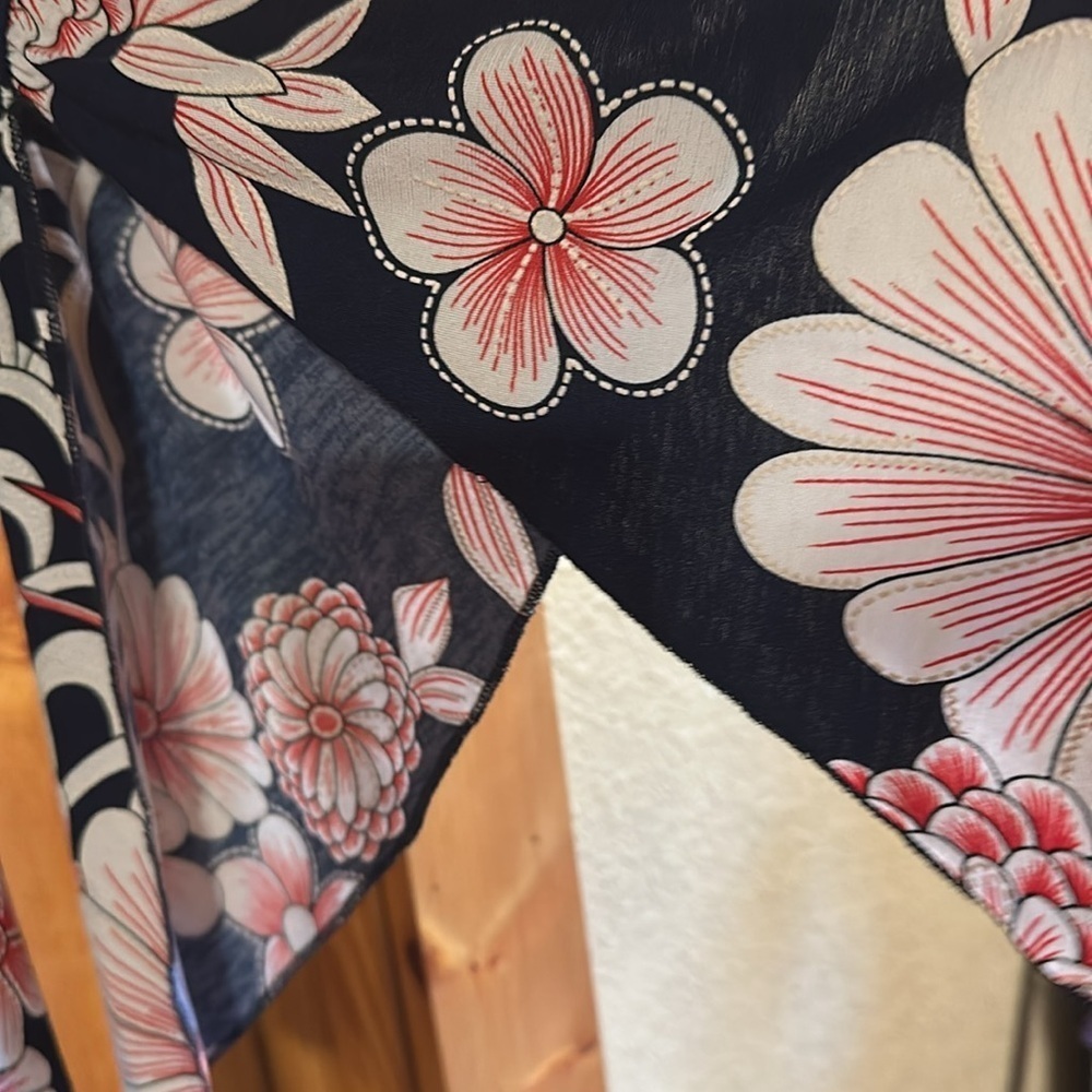 Naïf Multi Color floral Blouse - Picture 5 of 7